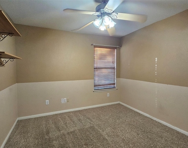 107 Helen Cv - Photo Thumbnail 29