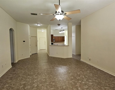 107 Helen Cv - Photo Thumbnail 22