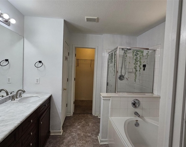 107 Helen Cv - Photo Thumbnail 31