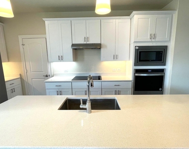 612 Red Knot Ave - Photo Thumbnail 5