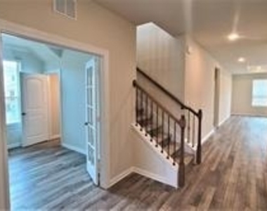 612 Red Knot Ave - Photo Thumbnail 4