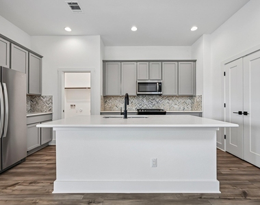 8530 Torrita Dr - Photo Thumbnail 7