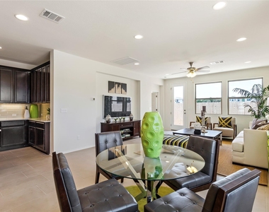 9105 White Coral Dr - Photo Thumbnail 6
