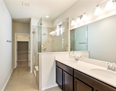 9105 White Coral Dr - Photo Thumbnail 14