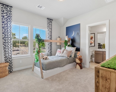 8112 Turning Leaf Cir - Photo Thumbnail 29