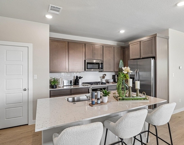 8112 Turning Leaf Cir - Photo Thumbnail 1