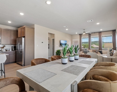 8112 Turning Leaf Cir - Photo Thumbnail 10