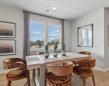 8112 Turning Leaf Cir - Photo Thumbnail 9