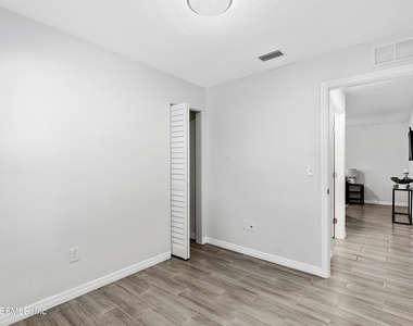 928 Allison Street - Photo Thumbnail 22