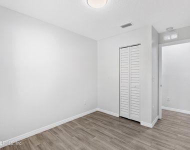 928 Allison Street - Photo Thumbnail 20