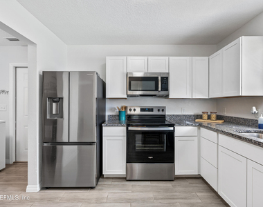 928 Allison Street - Photo Thumbnail 11