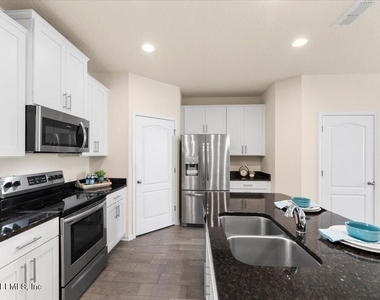 123 Castro Court - Photo Thumbnail 7