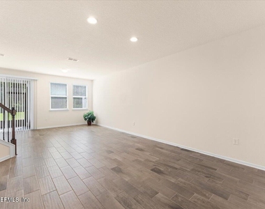 123 Castro Court - Photo Thumbnail 4