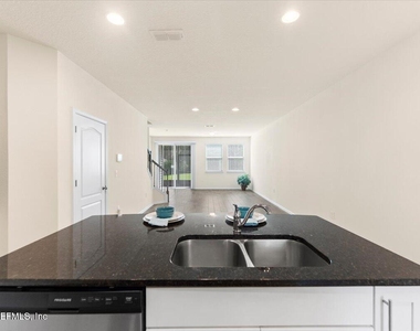 123 Castro Court - Photo Thumbnail 11