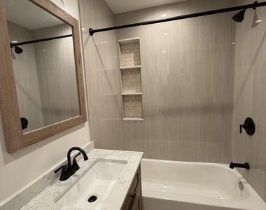 4155 W Addison Street - Photo Thumbnail 7