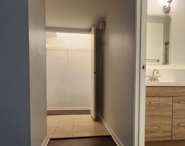 40 E 9th Street - Photo Thumbnail 5