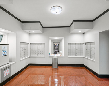 40 E 9th Street - Photo Thumbnail 15