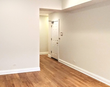 3337 N Halsted Street - Photo Thumbnail 6
