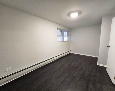5972 S Archer Avenue - Photo Thumbnail 9