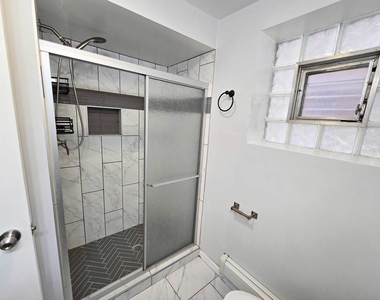 5972 S Archer Avenue - Photo Thumbnail 13
