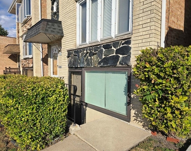5972 S Archer Avenue - Photo Thumbnail 1