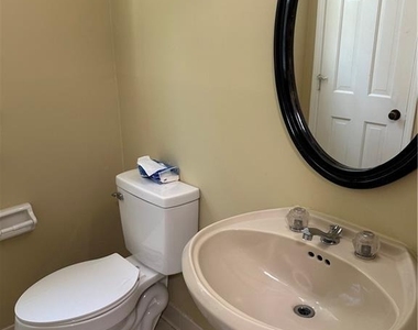 3305 Maple Ridge Court - Photo Thumbnail 15