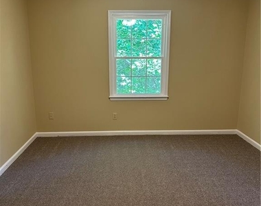3305 Maple Ridge Court - Photo Thumbnail 21