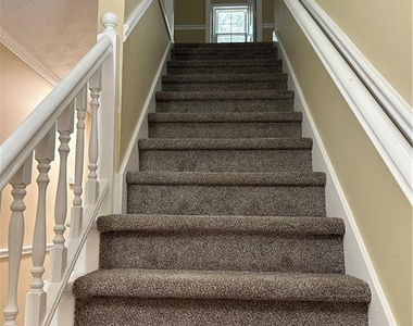 3305 Maple Ridge Court - Photo Thumbnail 6