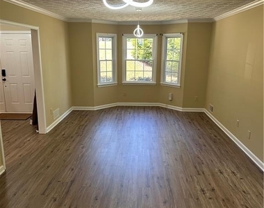 3305 Maple Ridge Court - Photo Thumbnail 7