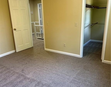 3305 Maple Ridge Court - Photo Thumbnail 18