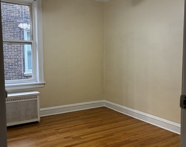 2840 W Addison Street - Photo Thumbnail 6