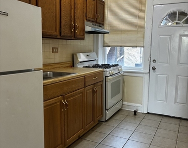 2840 W Addison Street - Photo Thumbnail 4