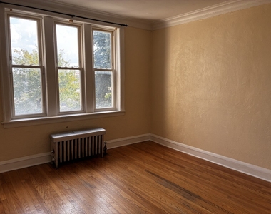 2840 W Addison Street - Photo Thumbnail 2