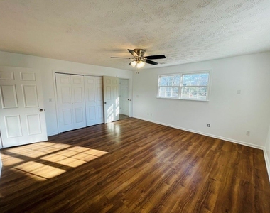 1033 Highway 155 N - Photo Thumbnail 9