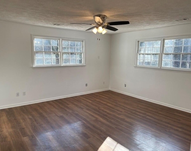 1033 Highway 155 N - Photo Thumbnail 10
