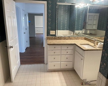 1033 Highway 155 N - Photo Thumbnail 11