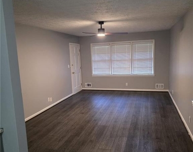 853 Rowland Street - Photo Thumbnail 5