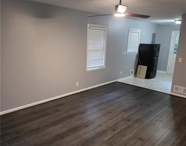 853 Rowland Street - Photo Thumbnail 2