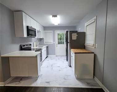 851 Rowland Street - Photo Thumbnail 2