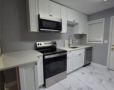 851 Rowland Street - Photo Thumbnail 4