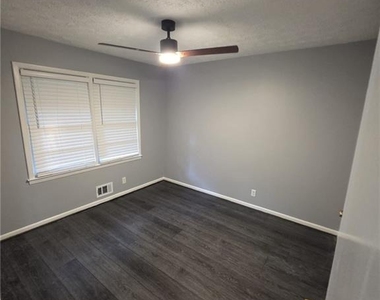 851 Rowland Street - Photo Thumbnail 13
