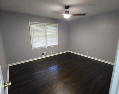 851 Rowland Street - Photo Thumbnail 15