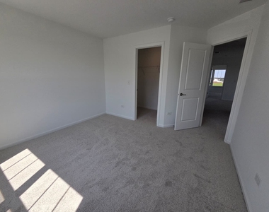 225 Cooney Way - Photo Thumbnail 12