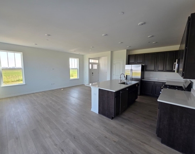 225 Cooney Way - Photo Thumbnail 7