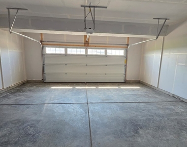 225 Cooney Way - Photo Thumbnail 23