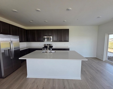 225 Cooney Way - Photo Thumbnail 5