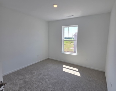 225 Cooney Way - Photo Thumbnail 10