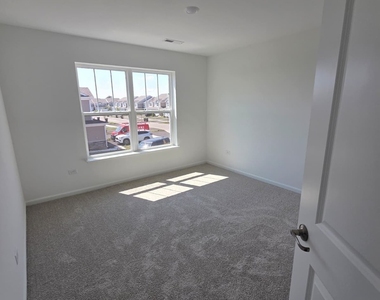 225 Cooney Way - Photo Thumbnail 11