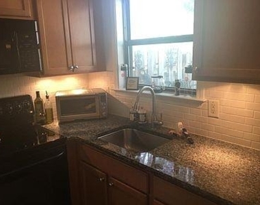 1689 Briarcliff Road Ne - Photo Thumbnail 4