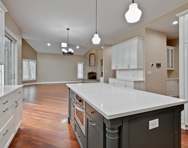 7229 Roxbury Court - Photo Thumbnail 16